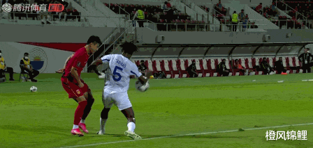 埃尔克森|又是裁判抢戏！艾克森零角度进球被吹+手球无视，鲁能最有心得！