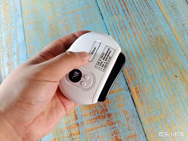 按摩|和按摩店说拜拜,在家也可全身按摩的左点迷你矾石刮痧板体验