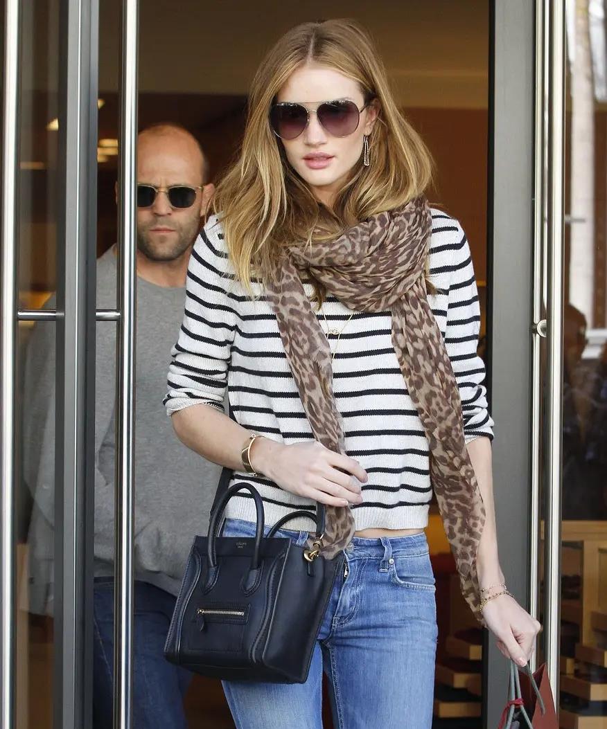 杰森·斯坦森|杰森·斯坦森儿子长大了，4岁小杰克颜值像超模妈妈，发量没随爸爸