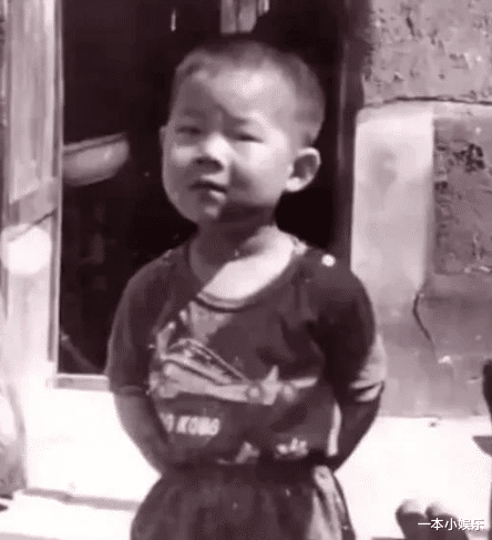 岳云鹏|岳云鹏再次被《人民日报》点名，得知原因后，网友：你不红谁红