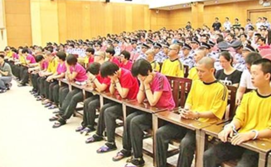 |“东莞土皇帝”梁耀辉的人生路
