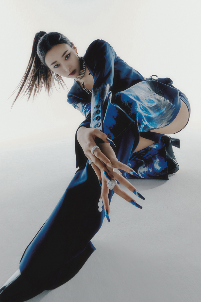 预告片|aespa姐姐line预告：柳智敏蛇系长相，吉赛尔再一次惊艳亮相！