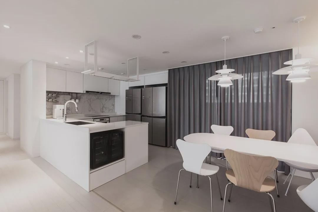 小姐姐|人生第一套房，小姐姐选择把阳台改造成休闲区，145㎡真的住不腻