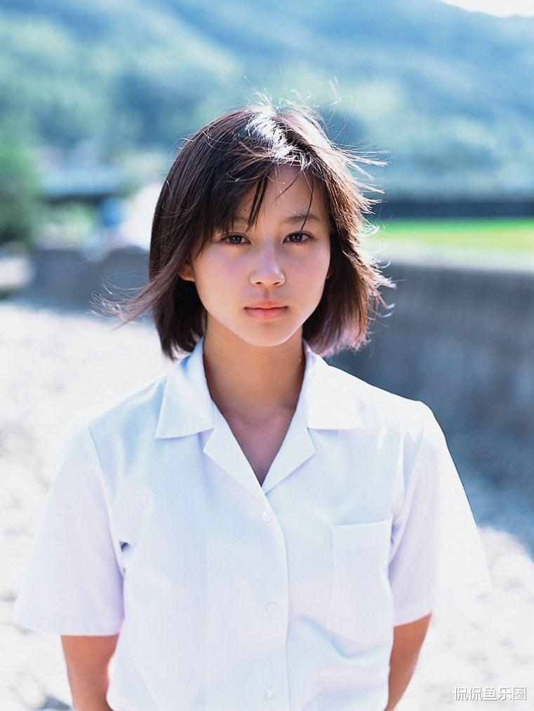 堀北真希|33岁堀北真希，神仙颜值魔鬼身材，日本美女就是这么漂亮！