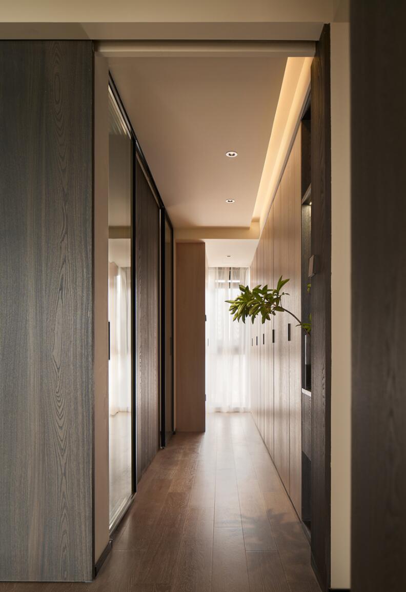 有过生活经历,才知道家里柜子越多越好,看她家,收纳多到爆