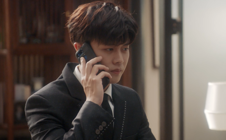 扫黑风暴|好家伙！《扫黑风暴》被挤下“神坛”了，它上线1天“独领风骚”