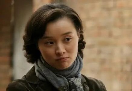 吴越|“品学兼优”吴越：曾亲手“送走”陈建斌，如今49岁仍是孤身一人