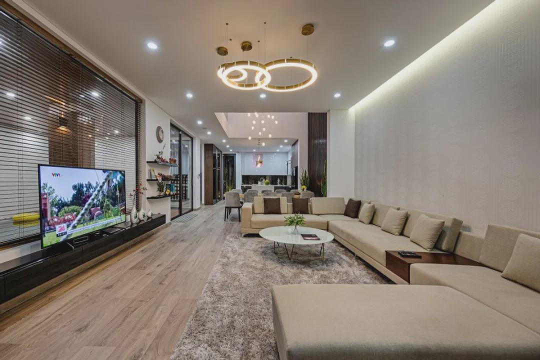 |全家搬回老家，230万装完3层别墅，过上田园诗意般的生活，太治愈