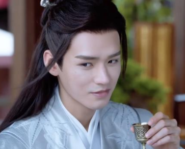 王一博|“兄弟情”真浓，在下架边缘疯狂试探，他们能火过肖战王一博吗？