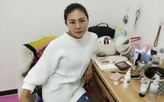 奶豆说育儿|河南独腿女孩罗雨因电焊走红，被300个单身小伙表白，皆一一回绝