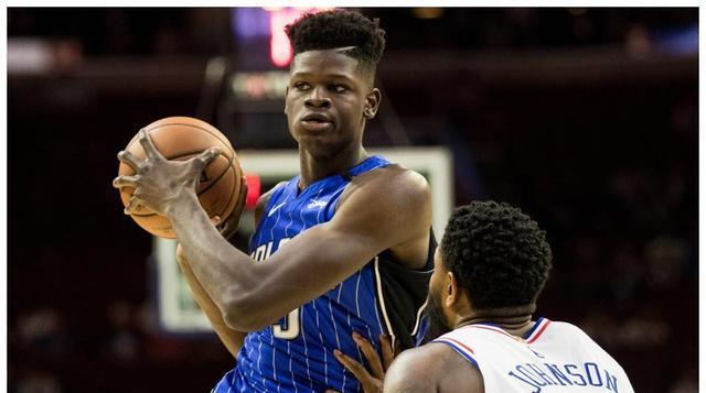 湖人队|湖人又有动作！瞄准14+12悍将！5换1交易方案出炉，20岁新星离开