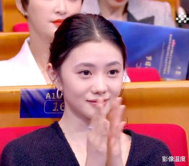 张艺谋|直击金鸡奖现场高清80图集：张艺谋发言时印小天哭了，张小斐张译讲话最感人