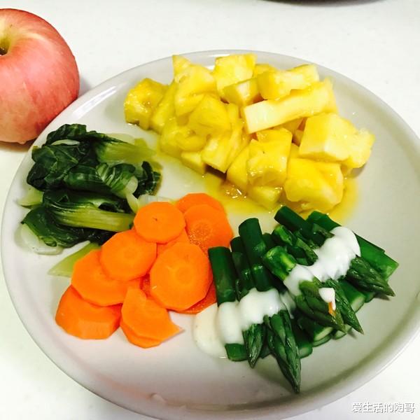 肠胃|夏季减肥晚餐怎么吃会瘦？记住这4句话，减去大肚腩，露出小蛮腰
