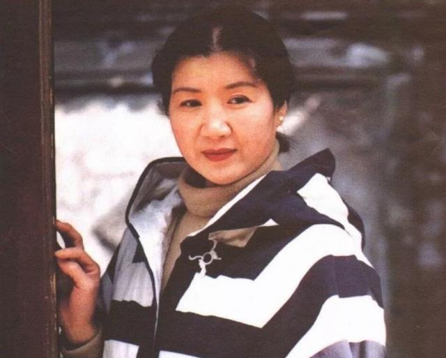 曹翠芬|张艺谋断言她“红不了”，不信命的她，终在74岁随赵丽颖而走红