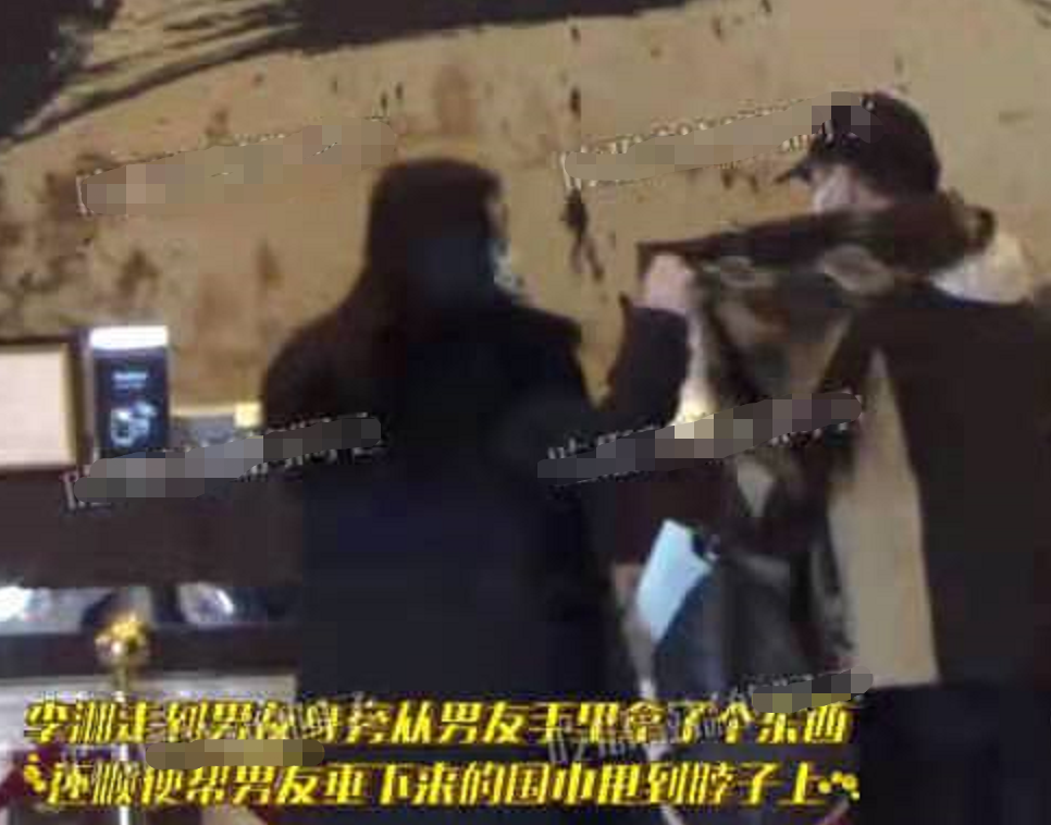 王诗龄|王诗龄度假结束现身,12岁身高快赶超爸爸,太像李湘差点被认错