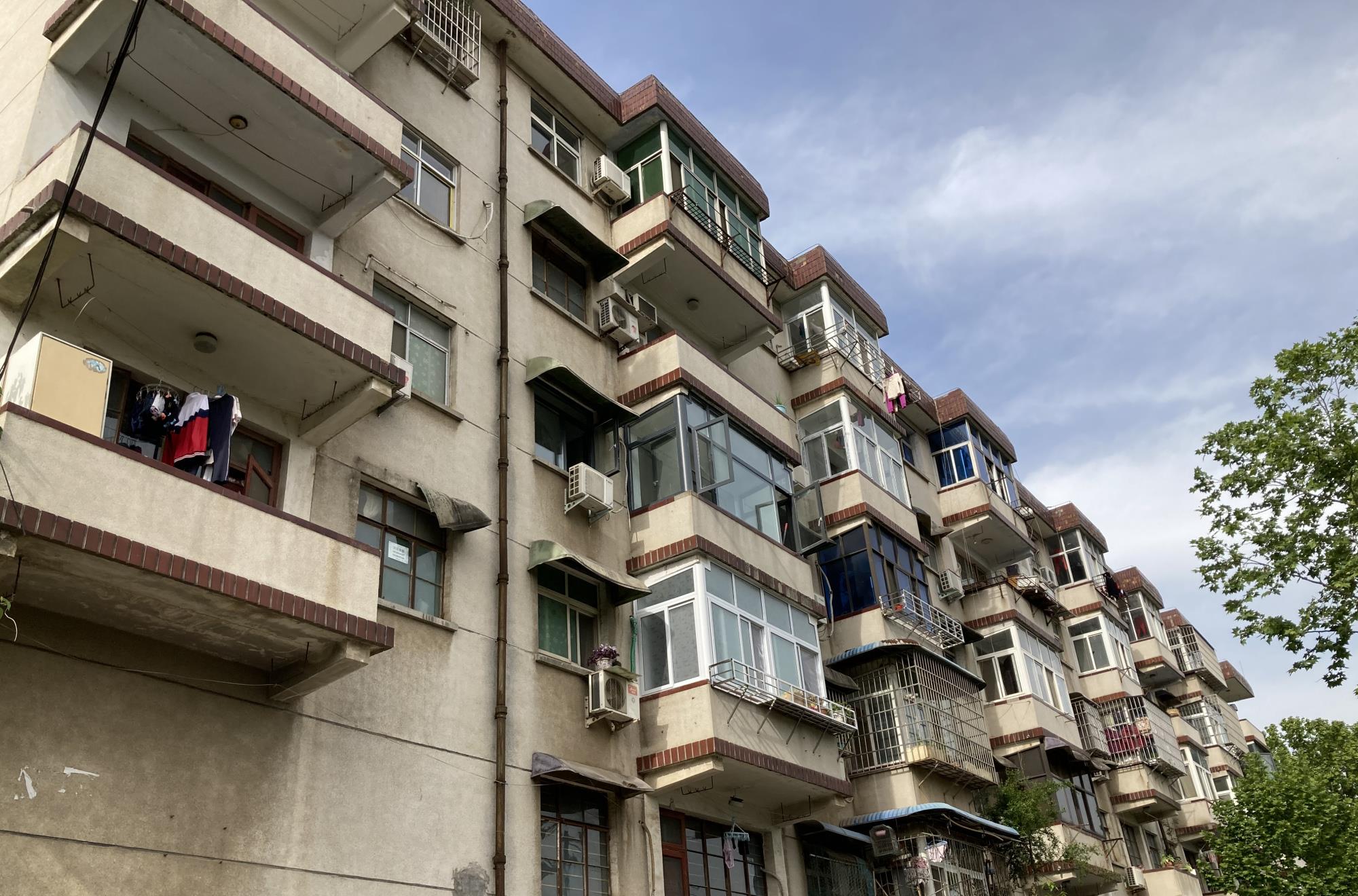 福伟在行走 河南省的“全国宜居城市”，却被很多人称不宜居，工资低消费高