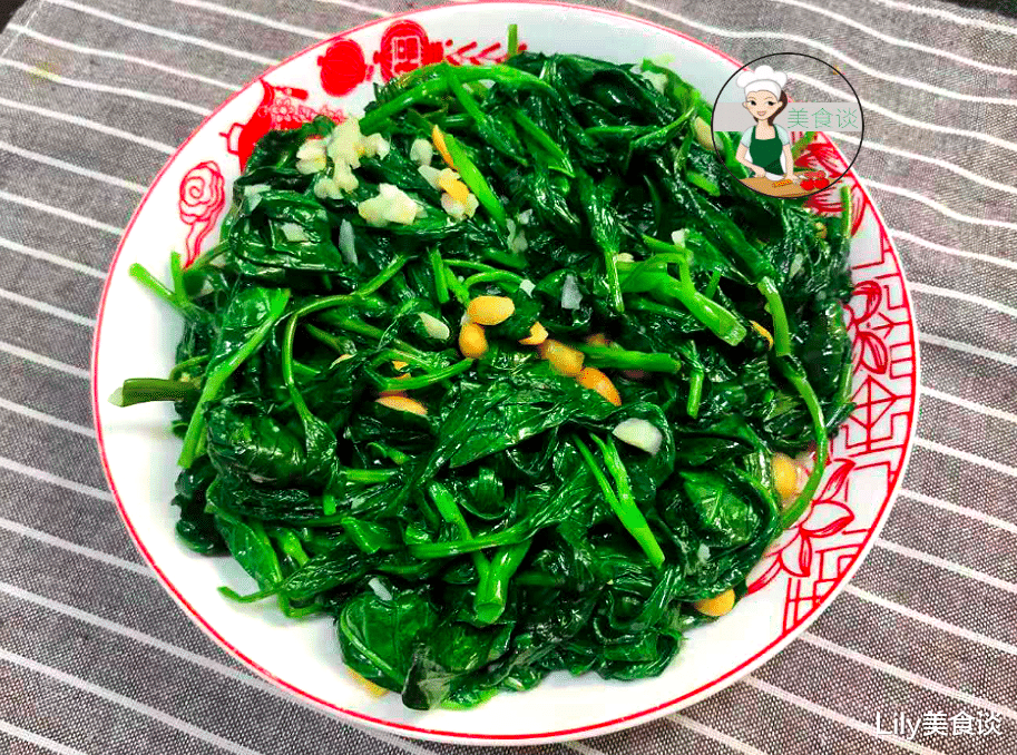 芹菜|夏天，吃菠菜不如吃它，钙含量是西红柿12倍，2元炒一盘，别不懂吃