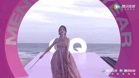 超模|顶流明星“集体翻车名场面”来了!尬笑、黑脸、手足无措:这些承包了我一年的快乐