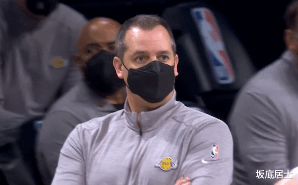 勒布朗·詹姆斯|詹姆斯：抽一根夹一根啥意思？库兹马：从来没打过这么富裕的仗！