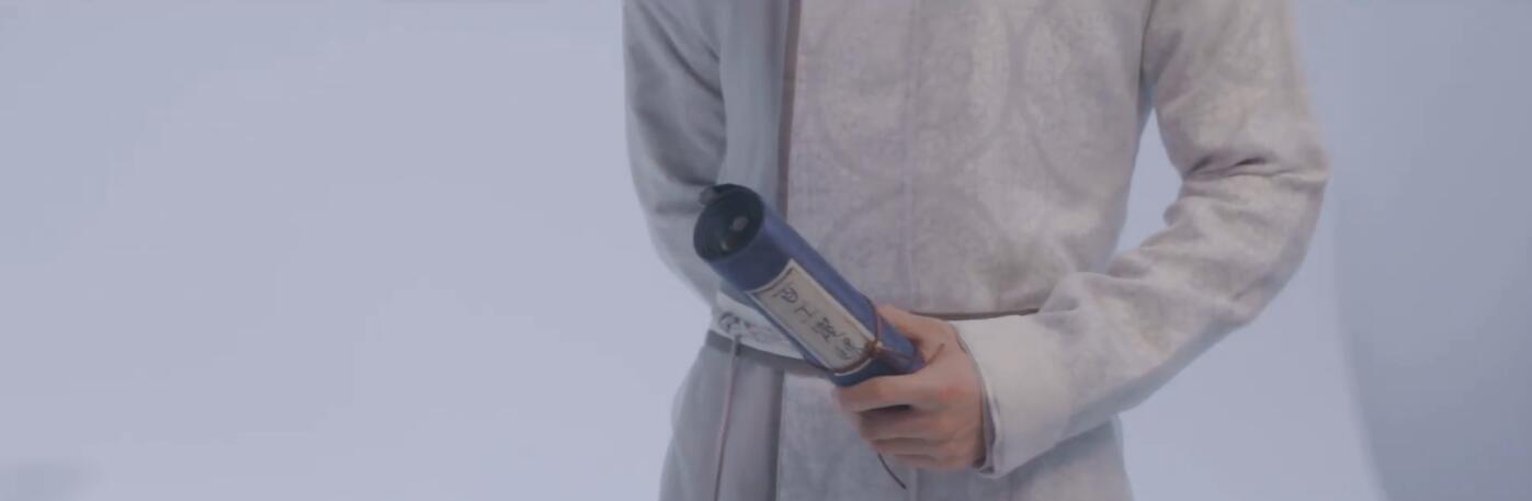 王一博|《洛阳》开播，王一博工作室发定妆花絮，3套服装3个道具心思巧