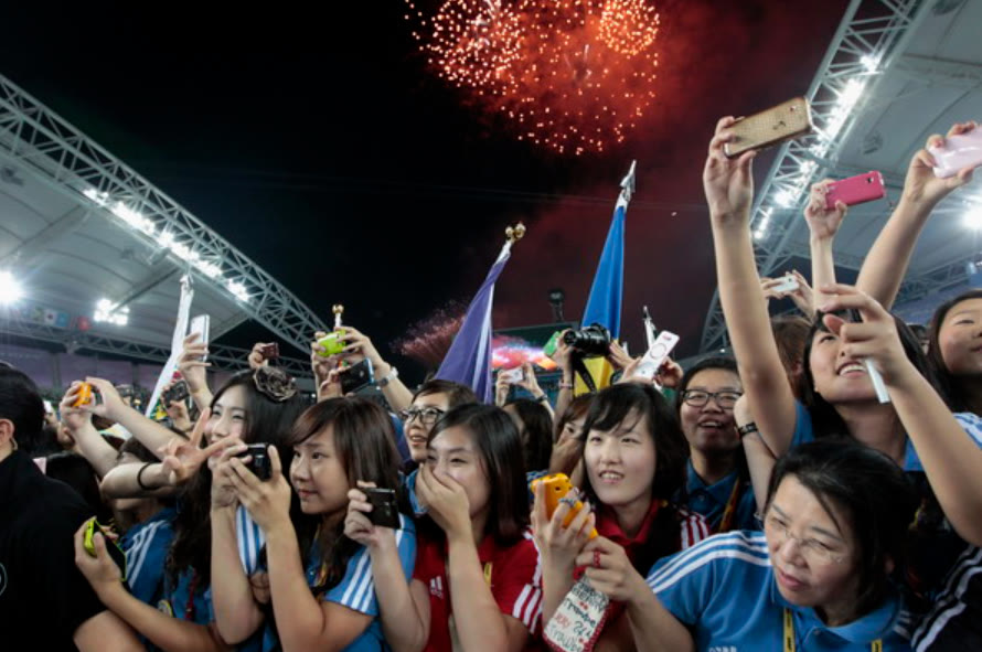 歪妈亲子故事|考进北大的学霸女孩也追星？追星不等于无脑，好处其实真不少