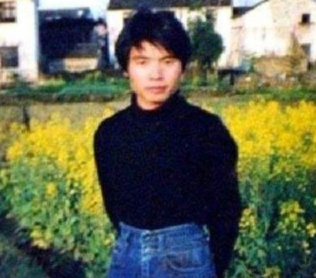 |变性人雷晓晨：35岁成功“摆脱”男人身份，14年前当上了“妈妈”