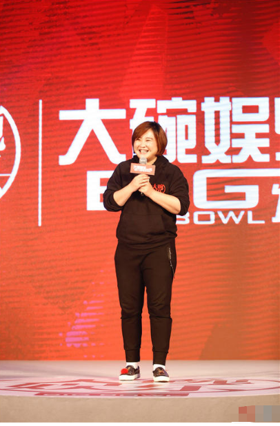 贾玲|低调了整整4年,贾玲的真实身份终于曝光,难怪不急着嫁人!