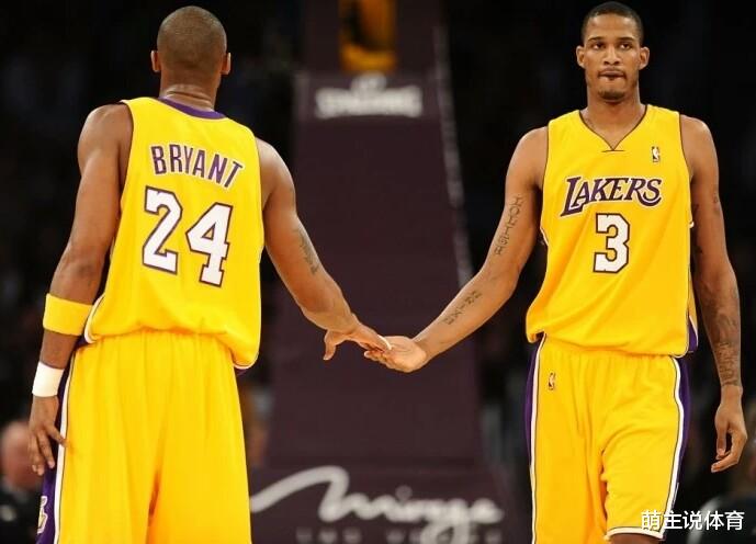 澳网|突发！湖人首位交易对象出炉，11+4前锋或联手詹皇，头号劲敌诞生