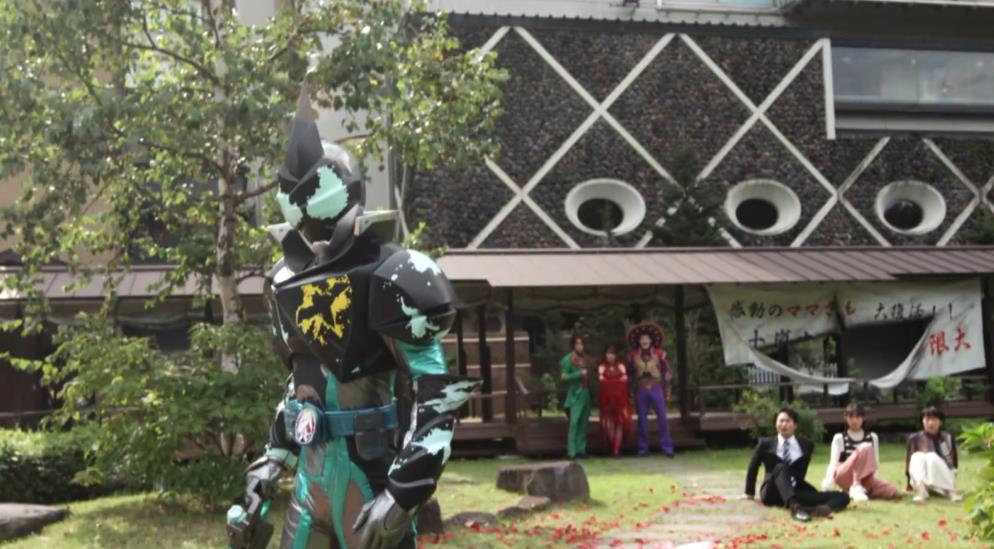 acgn漫评|假面骑士evil变身画面详解 超带感的蝙蝠骑士变身 拉锁成点睛之笔