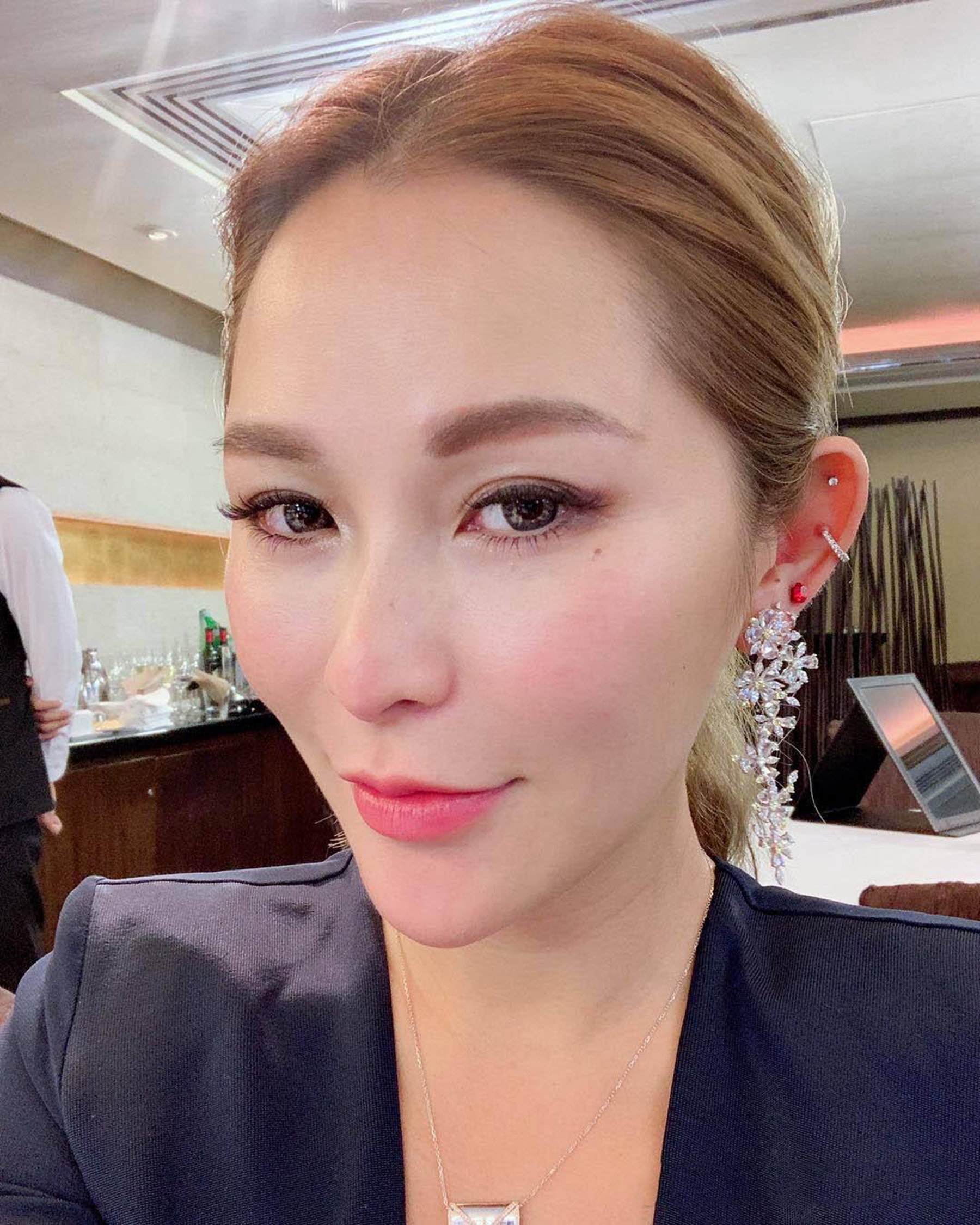 范晓萱|最强小三:逼正室离婚,五年3胎获五亿财产,向太劝她趁年轻嫁人