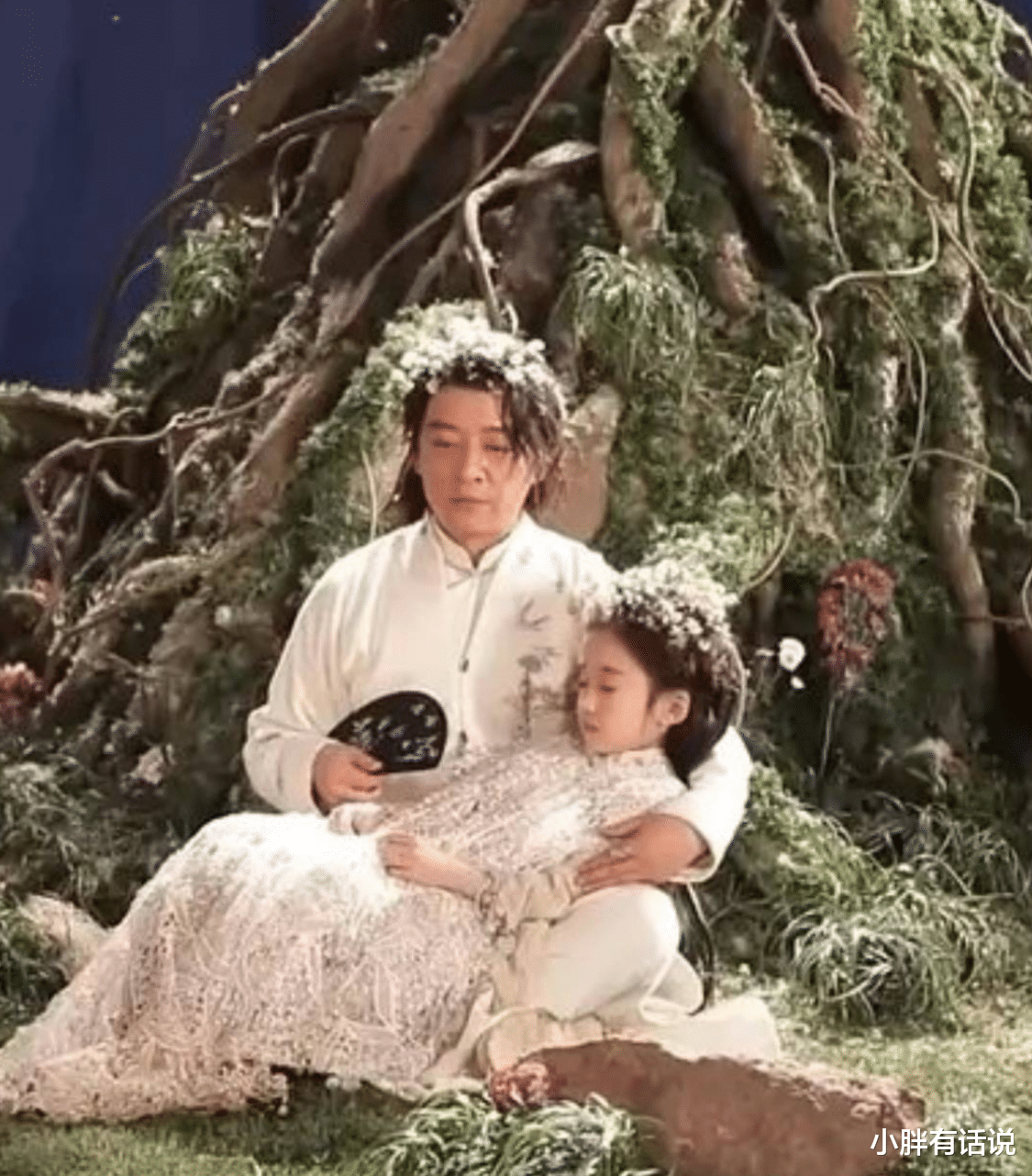 白金|《司藤》白金身份隐藏得最深，他是司藤曾寄生的大树？