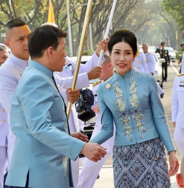 泰國王室已經辟謠，詩尼娜貴妃沒有被封為王後，不會出現雙王後-圖7