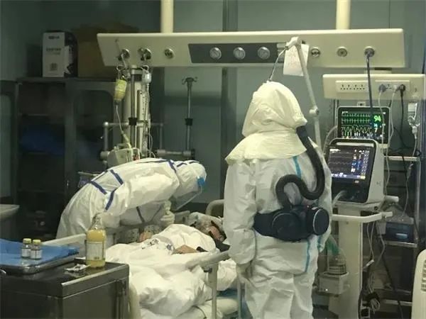 红团团医生LYNN|26%新冠患者有精神症状？出院12月仍有问题，新冠后遗症数据公布