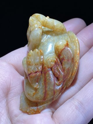 和田玉籽料|宋 和田玉籽料 红沁 玉迦楼罗神鸟 把件 摆件