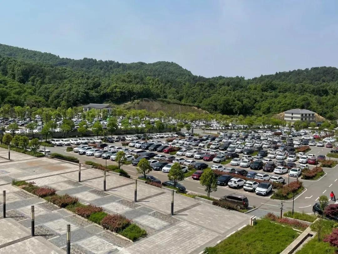 新报业传媒 立夏 鸡公山景区“五一”小长假完美收官