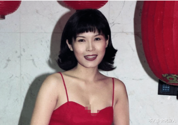 李娜|未婚生子，被骗财产，爱上渣男，8位出家为尼的女星，各有各的苦