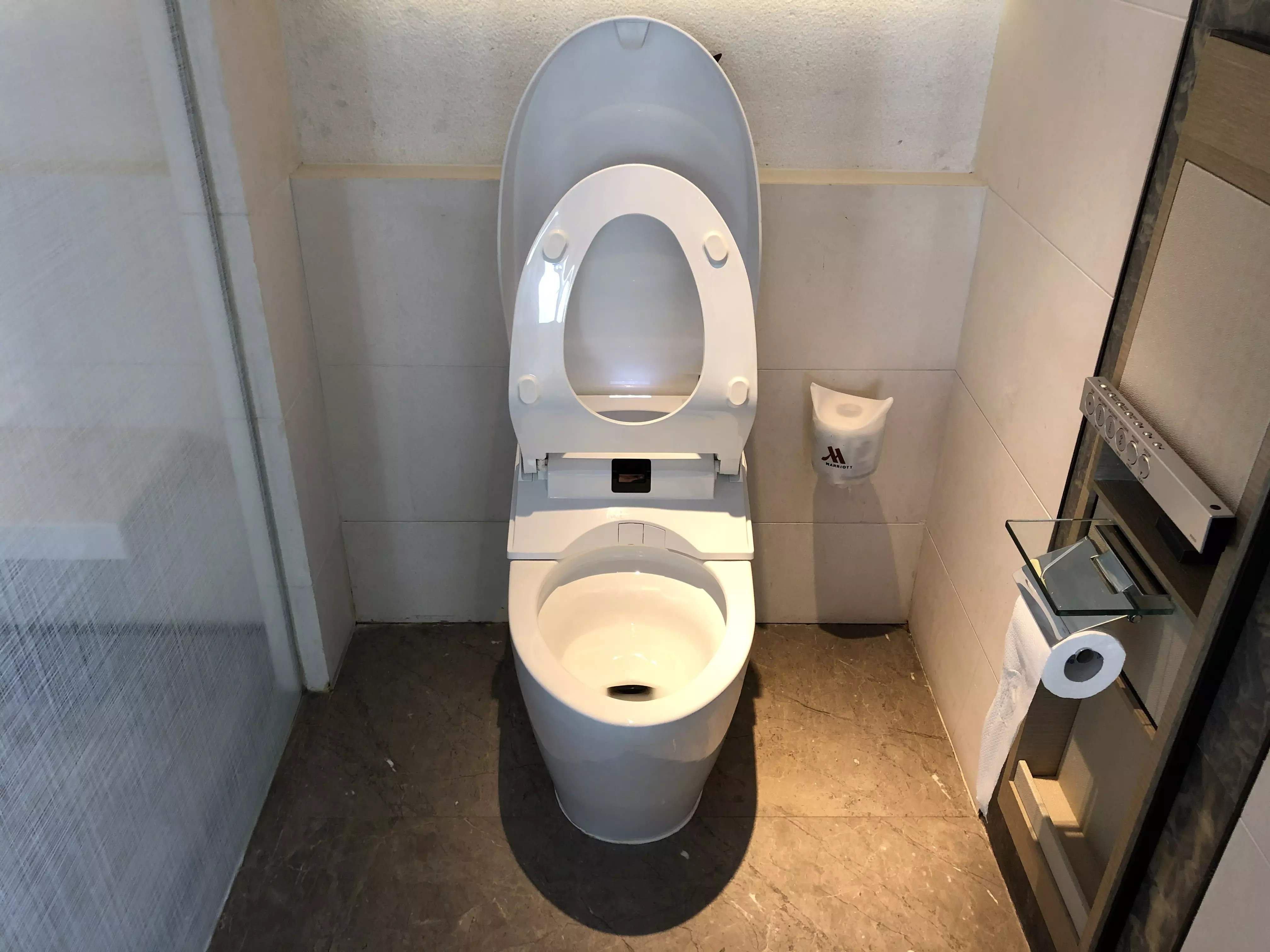 流行装修风格|马桶溅水太恶心了，还好我有这三招，屁屁干爽随便拉