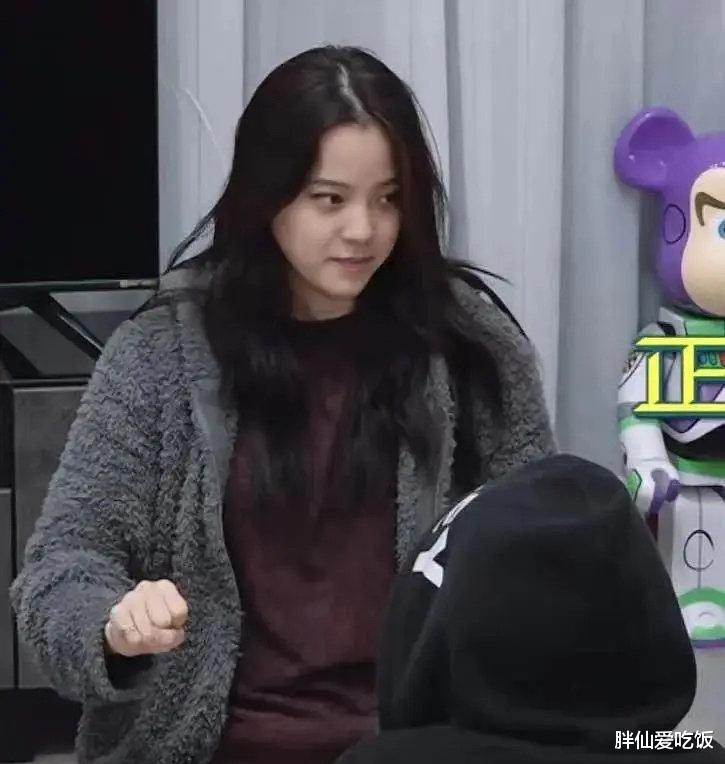 欧阳娜娜|欧阳娜娜长大了，晒海边泳衣照，身材“超常发育”