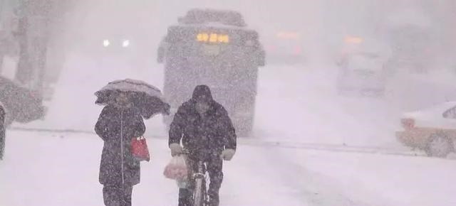 “全能型”冷气横扫北方见初雪,后冷气将南下,广东人:下场雪吧