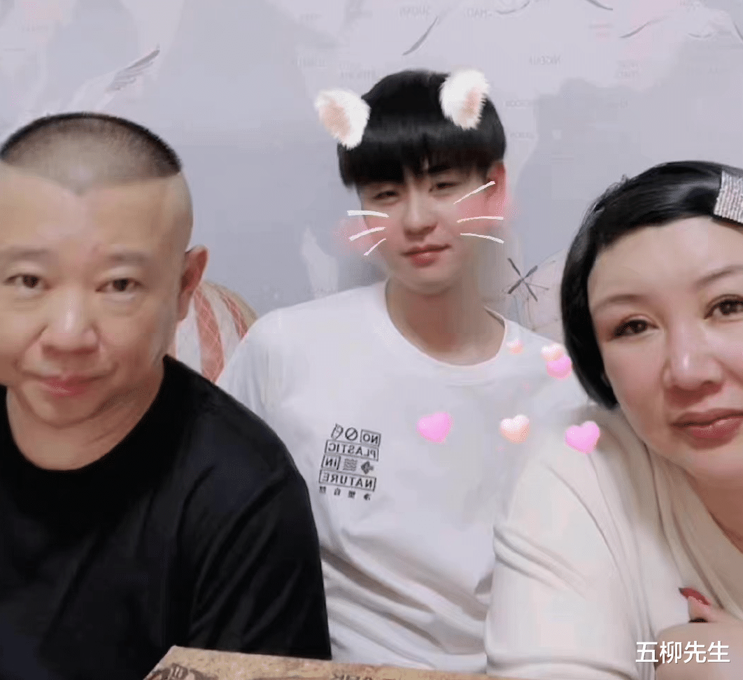 青春守艺人|《青春守艺人》开录，师娘王惠迎来综艺首秀，郭德纲台下默默守候