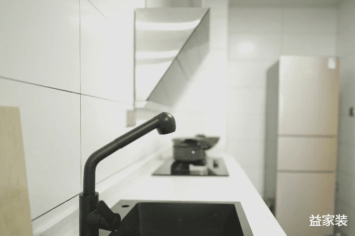 15万打造艺术之家，现代简约风的精致搭配，让家变得完美