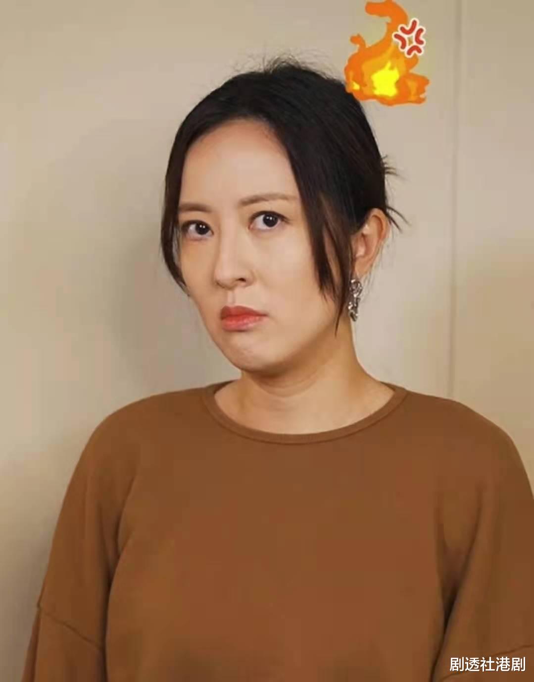 唐诗咏|发福显老？40岁TVB视后零滤镜颈纹超明显，被吐槽差距大像师奶