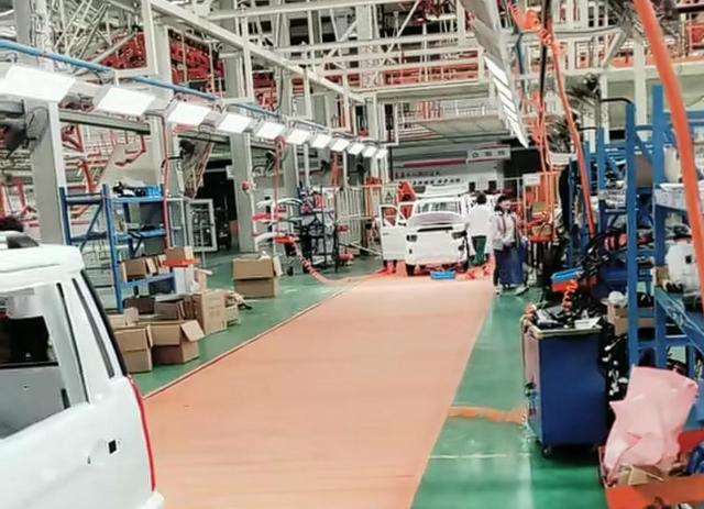 求职|“35岁+”，找工作换工作都亮“红灯”！工厂在收割“青春红利”