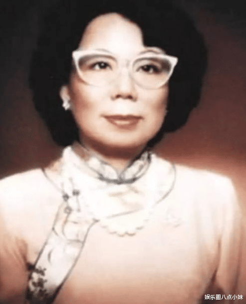 李嘉欣|61岁李嘉诚将19岁李嘉欣带回家，原配3小时后暴毙，发生了什么？