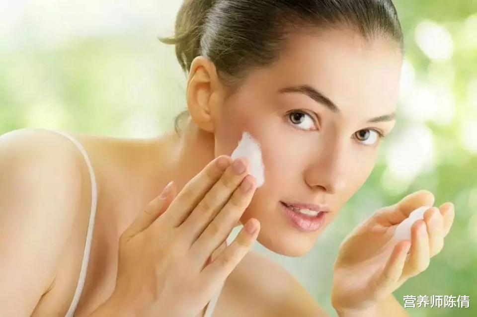 营养师陈倩|女人不想老太快,请告别这几个行为!不然多少护肤品都是打水漂