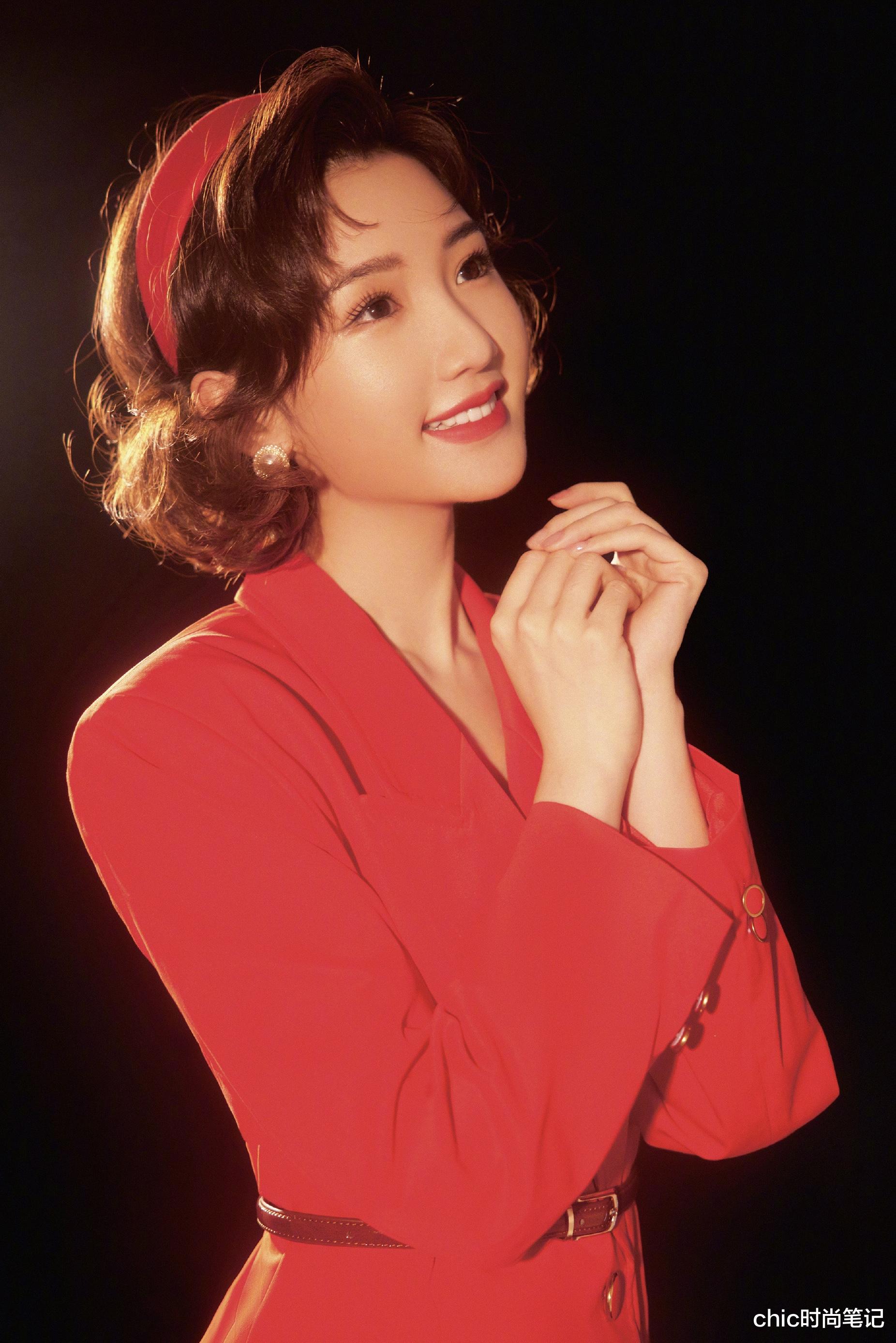 chic时尚笔记|《乔家的儿女》三丽出圈了，原生的脸，完美诠释复古挂历女郎