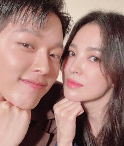 医美|圈内「素颜天花板」颜值大翻车，无数网友血书求她去做医美