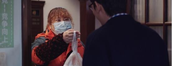 黄渤|黄渤再出新作《穿过寒冬拥抱你》，合作喜剧女王，朱一龙惊喜加盟