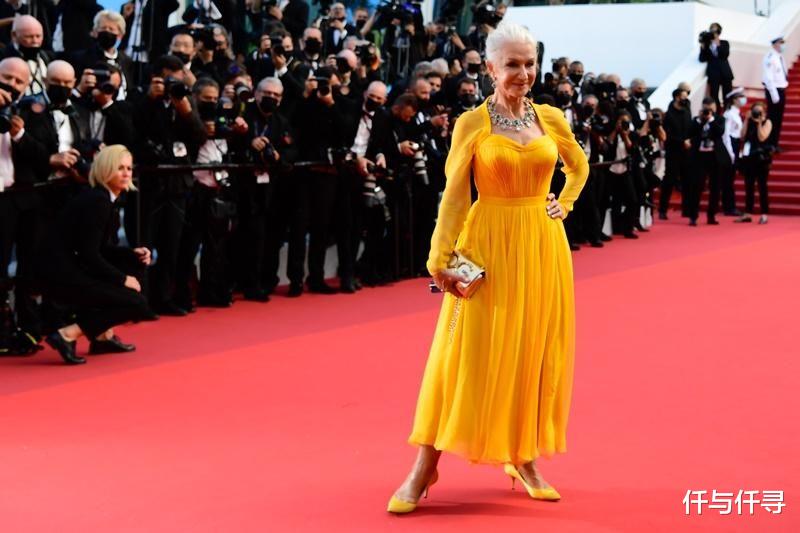仟与仟寻|戛纳影展红毯点评：老戏骨霸场，白发做配饰搭礼服，越老越有味道