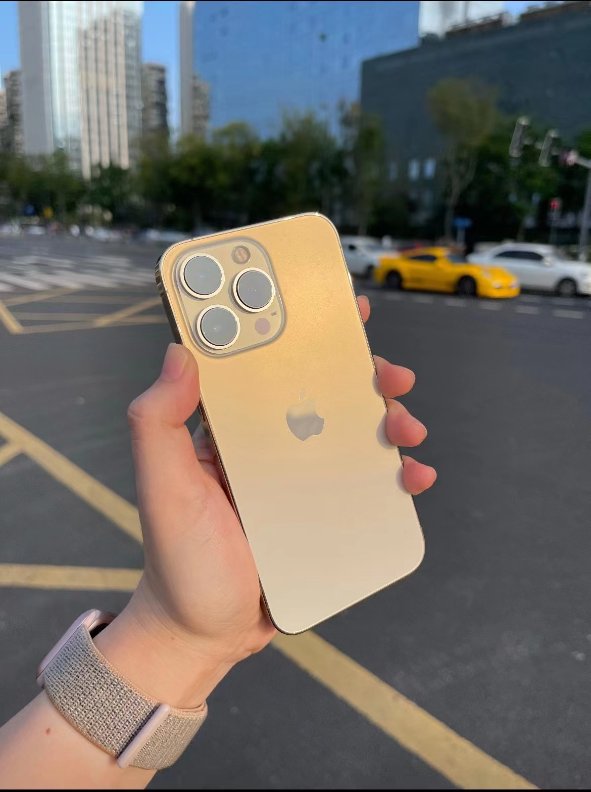 iphone13 pro|iphone13Pro迎来“新低价”,128GB版降价820元,果粉等到了